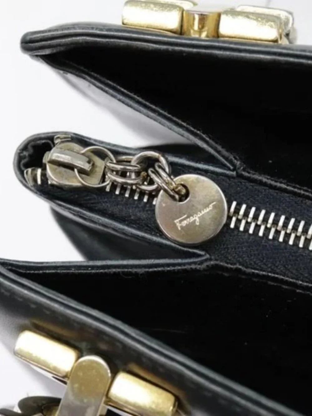 Salvatore Ferragamo Gancini Tote Bag Leather Black Gold Auth 90254